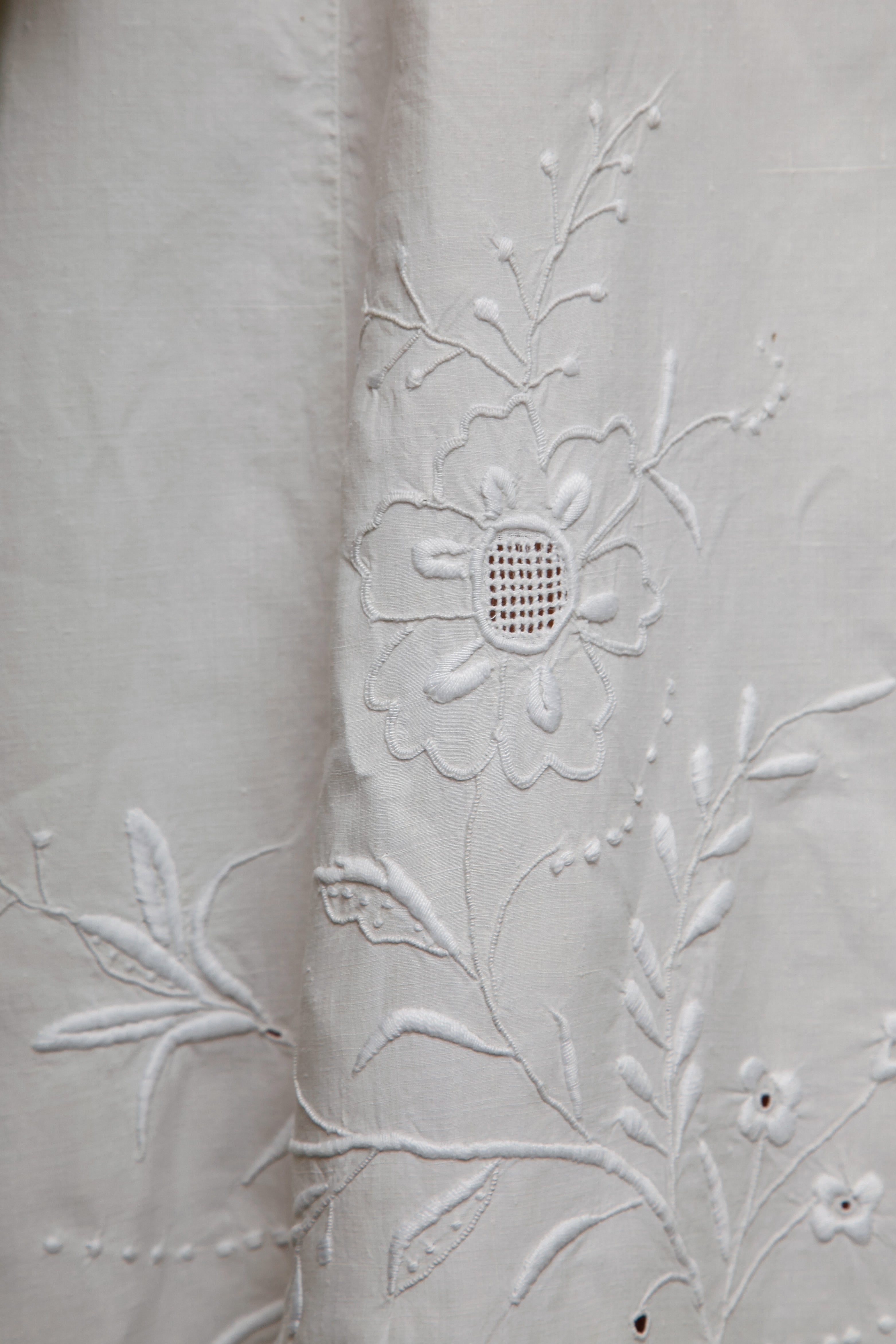 Antique Edwardian Linen Hand Embroidered Skirt