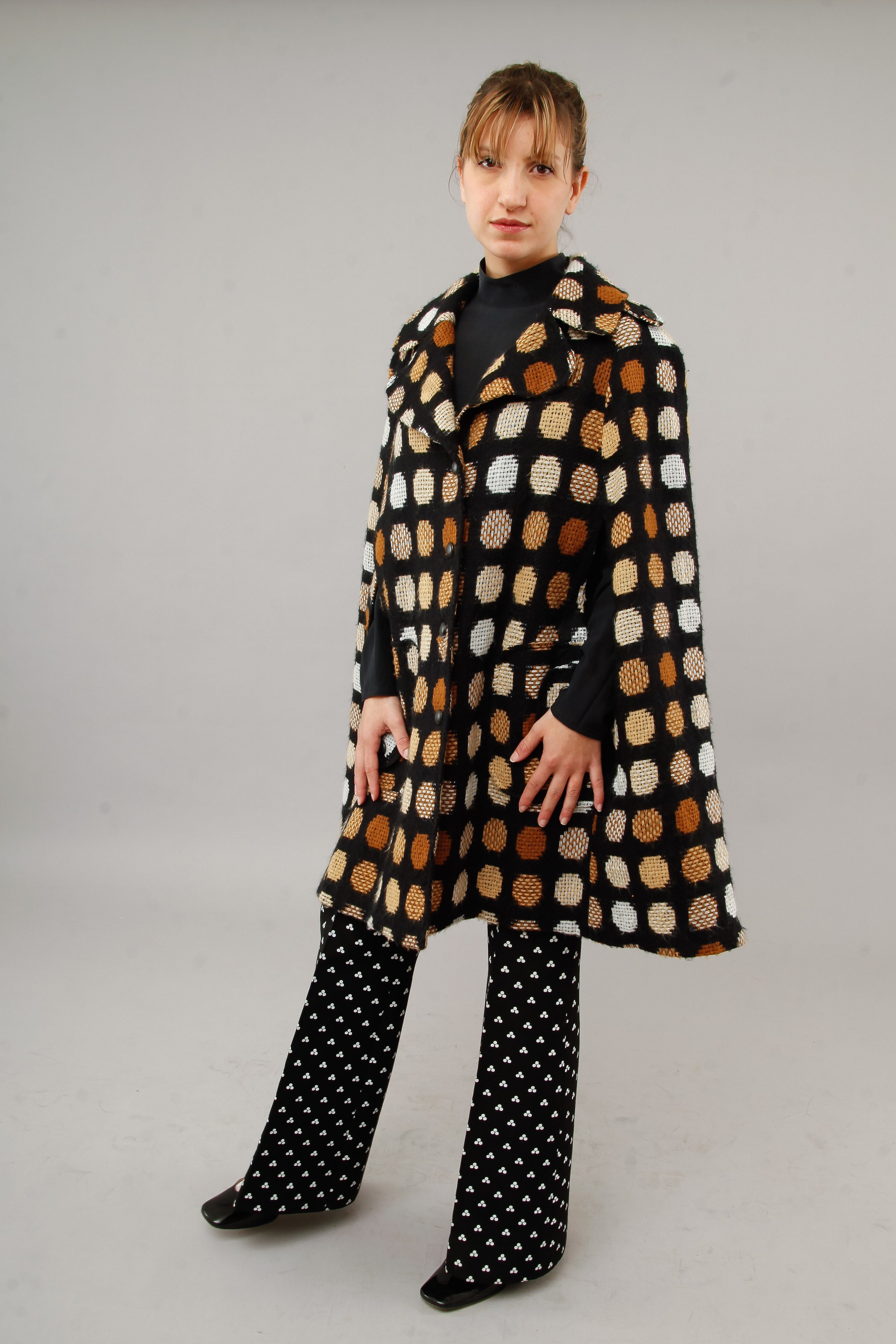 1960 Dotted Brown Cape