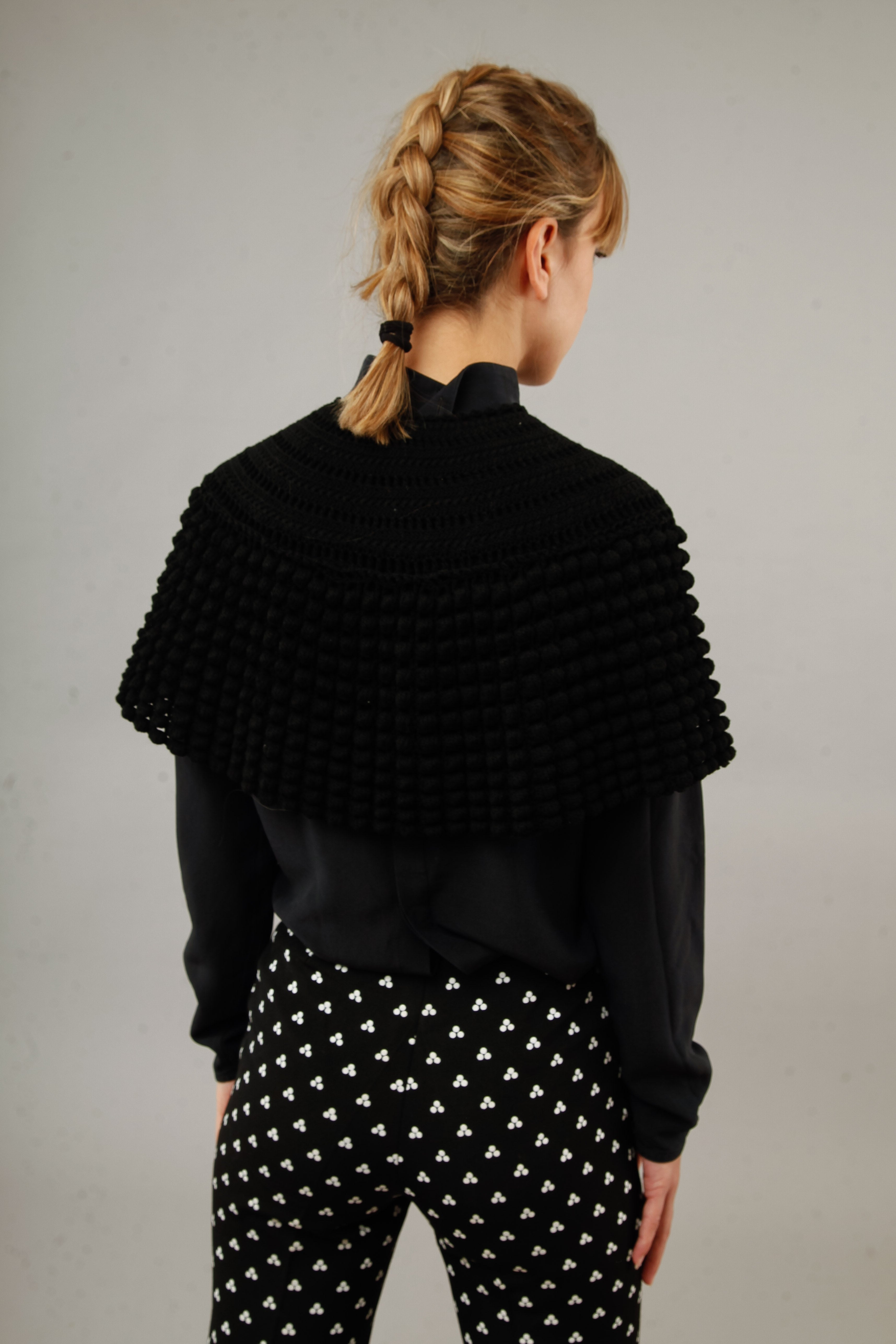 1890 Wool Knitted Capelet