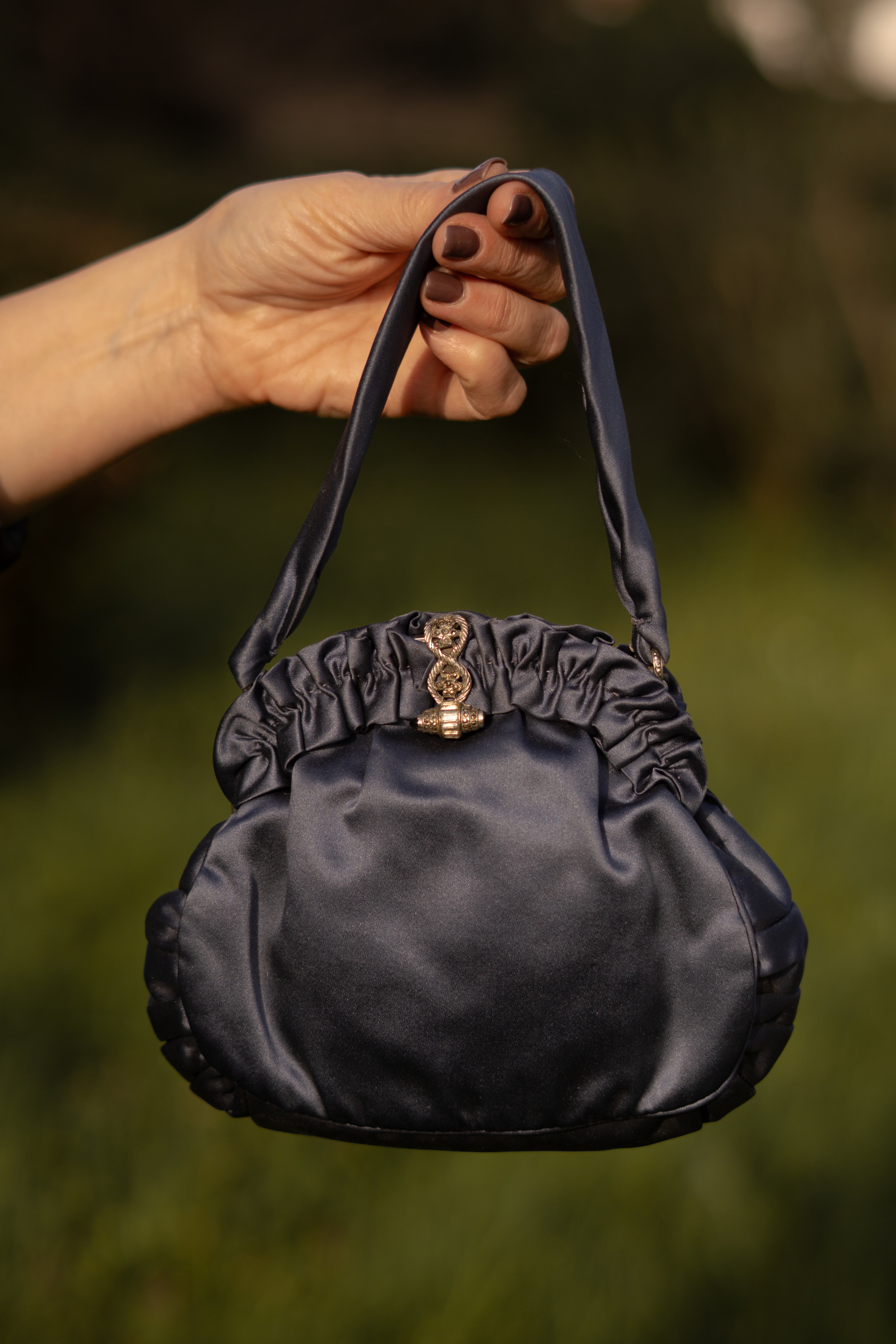 1930 Evening Silk Purse with Rhinestones detail