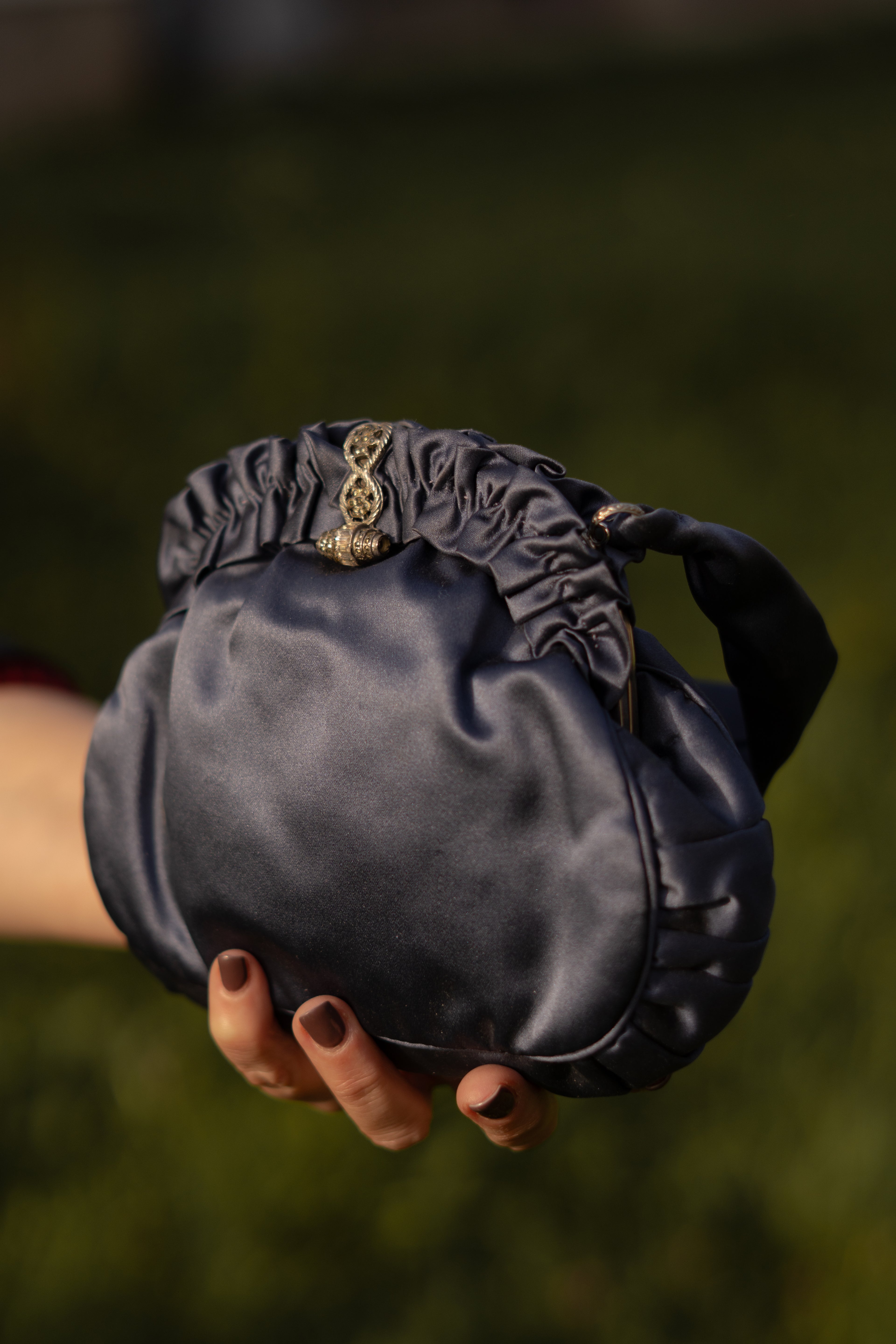 1930 Evening Silk Purse with Rhinestones detail