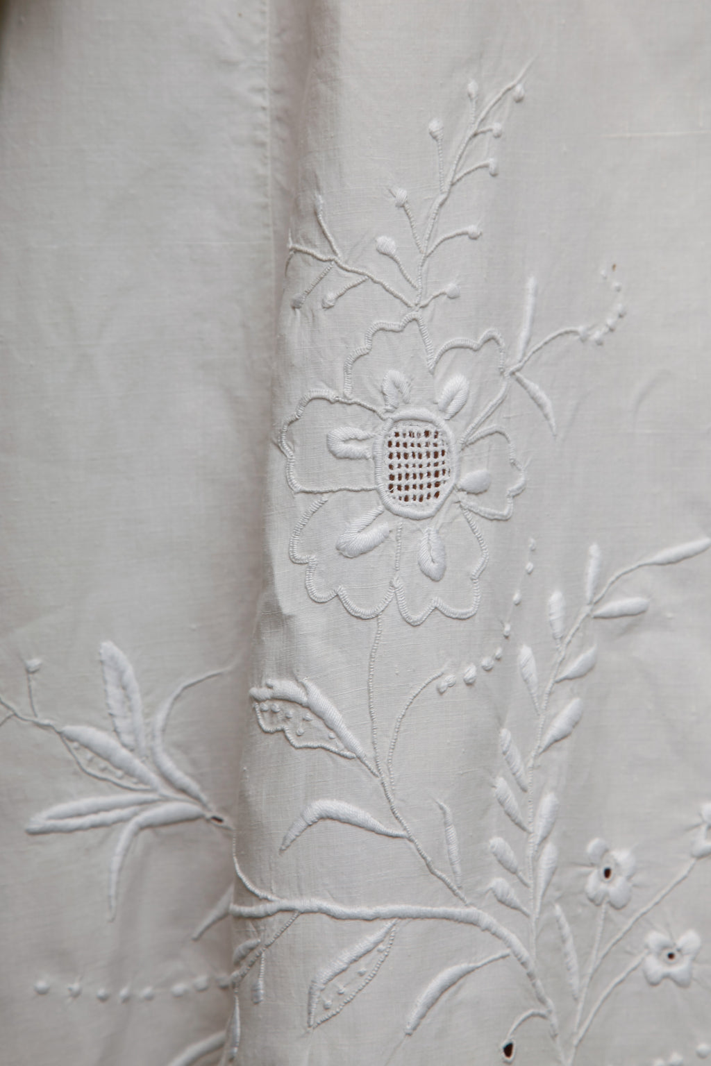 Antique Edwardian Linen Hand Embroidered Skirt
