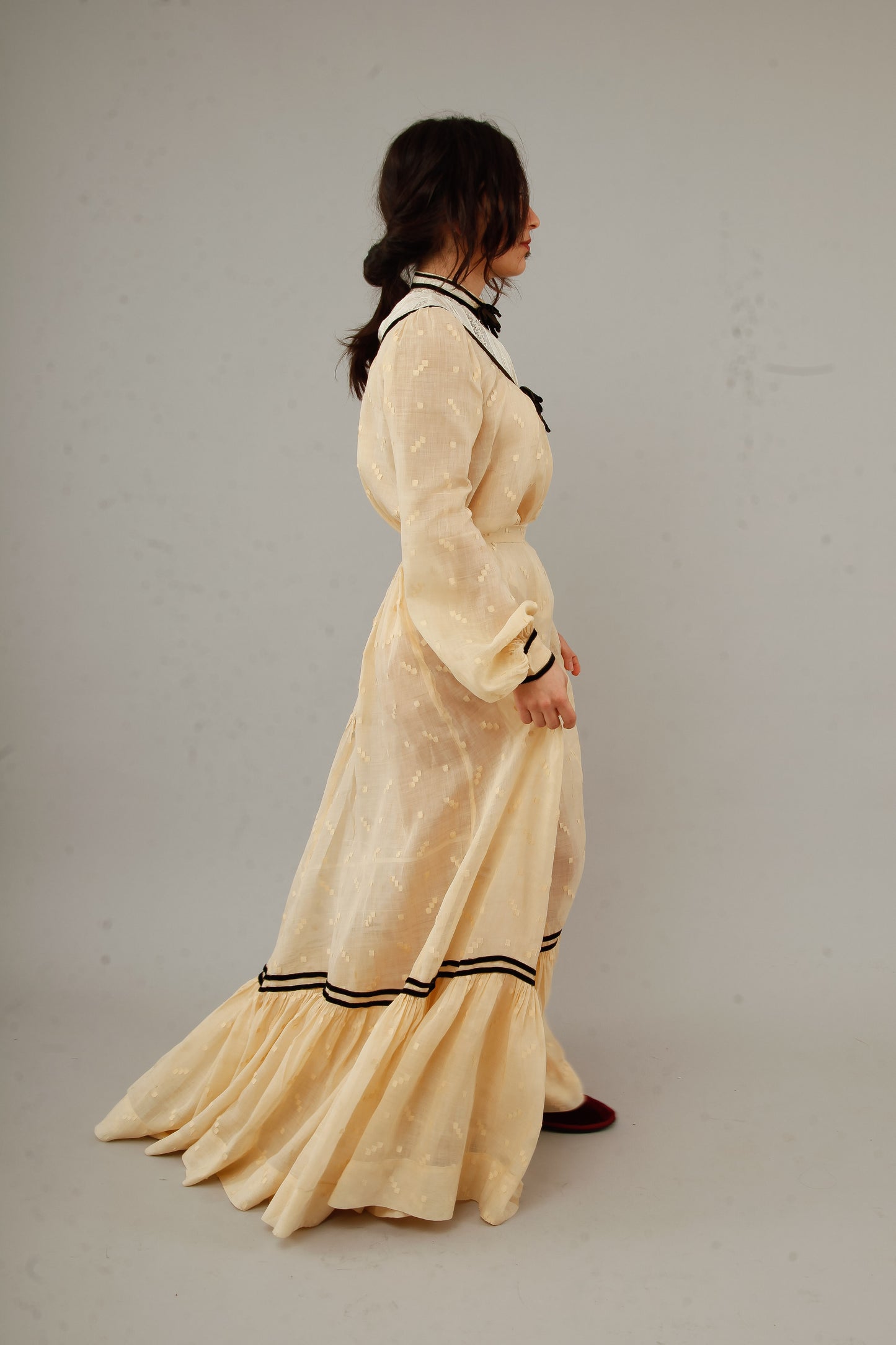 Victorian Cotton Muslin Cream Ensemble with Velvet Details