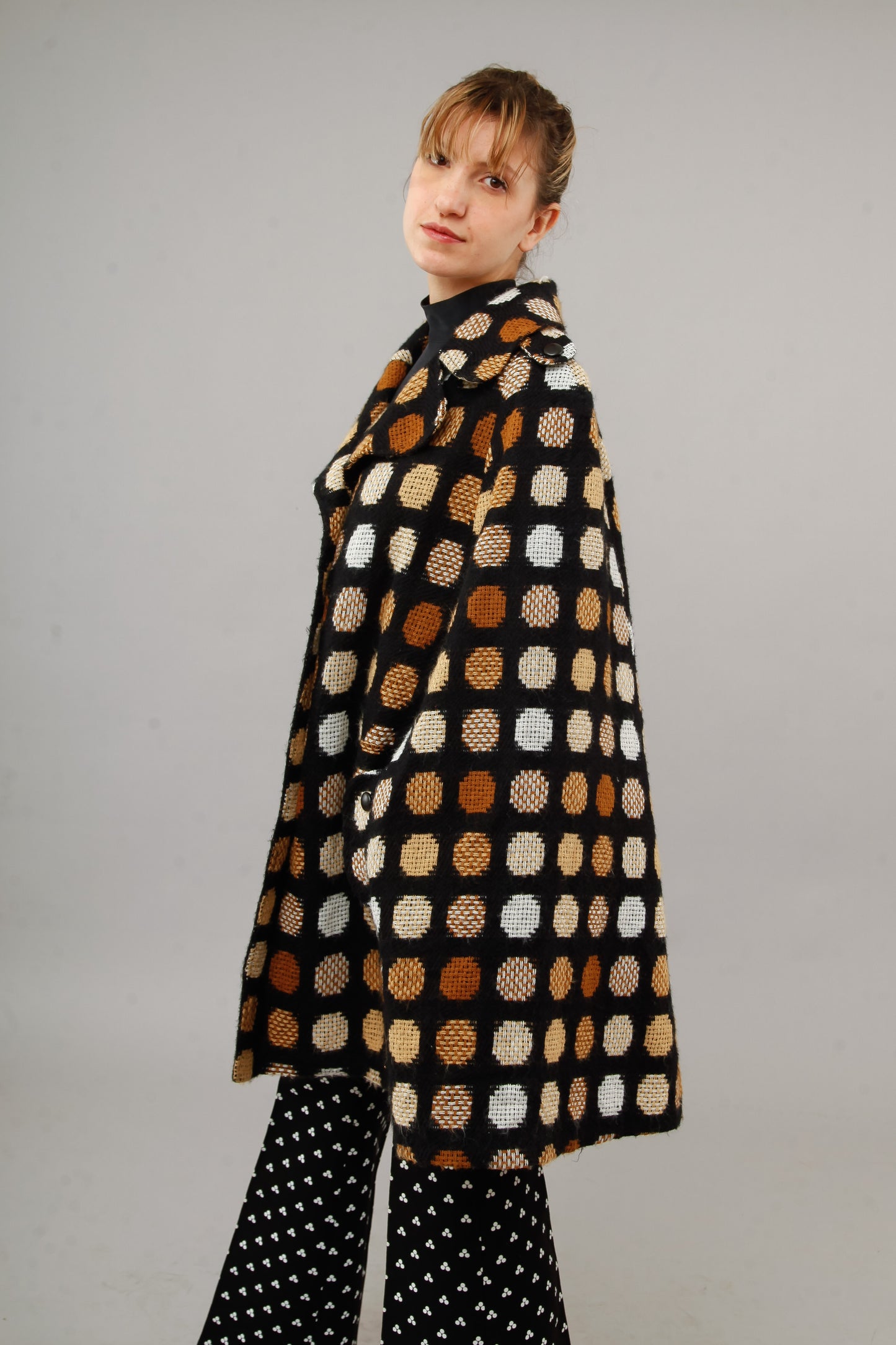 1960 Dotted Brown Cape