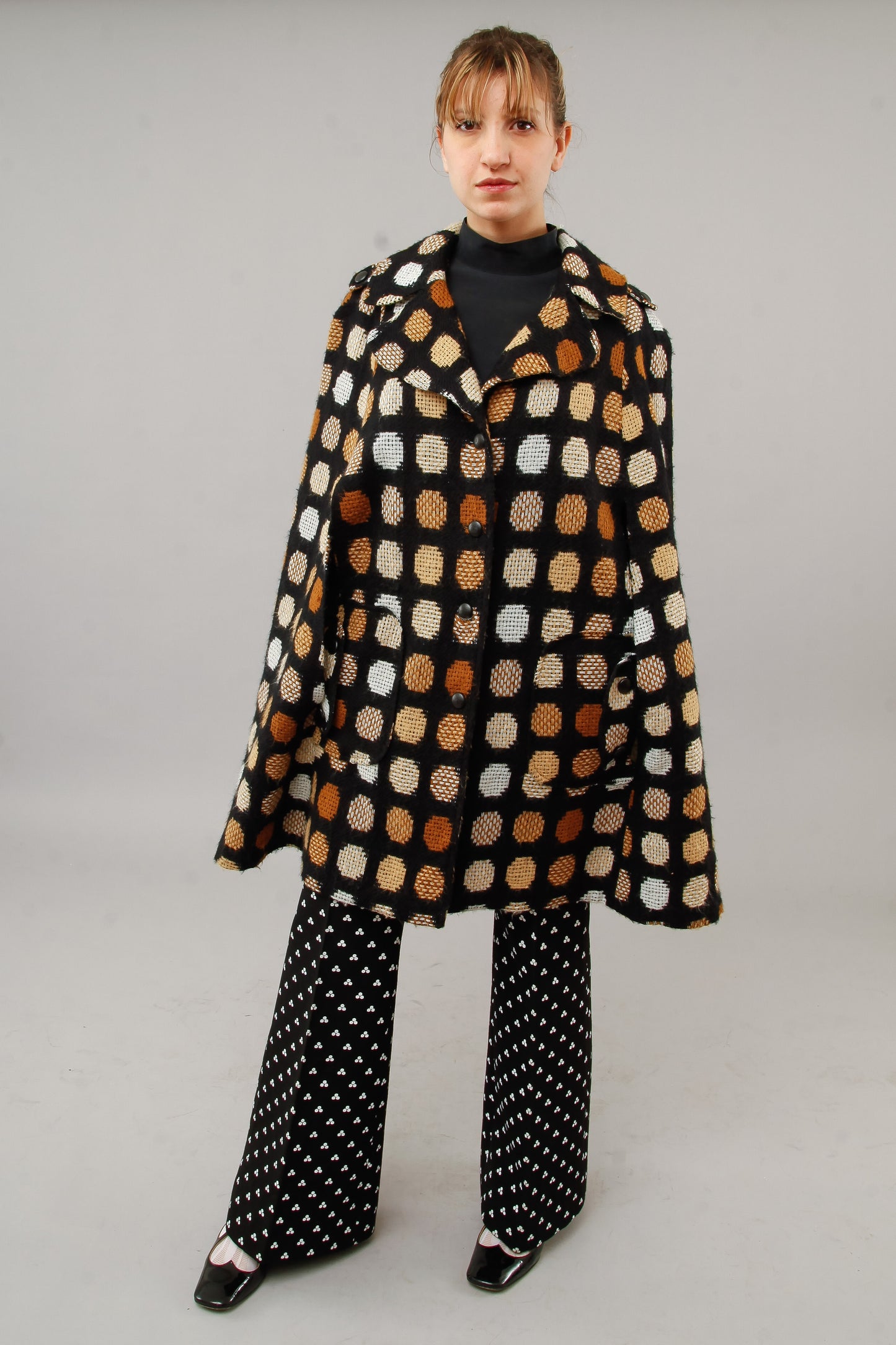 1960 Dotted Brown Cape