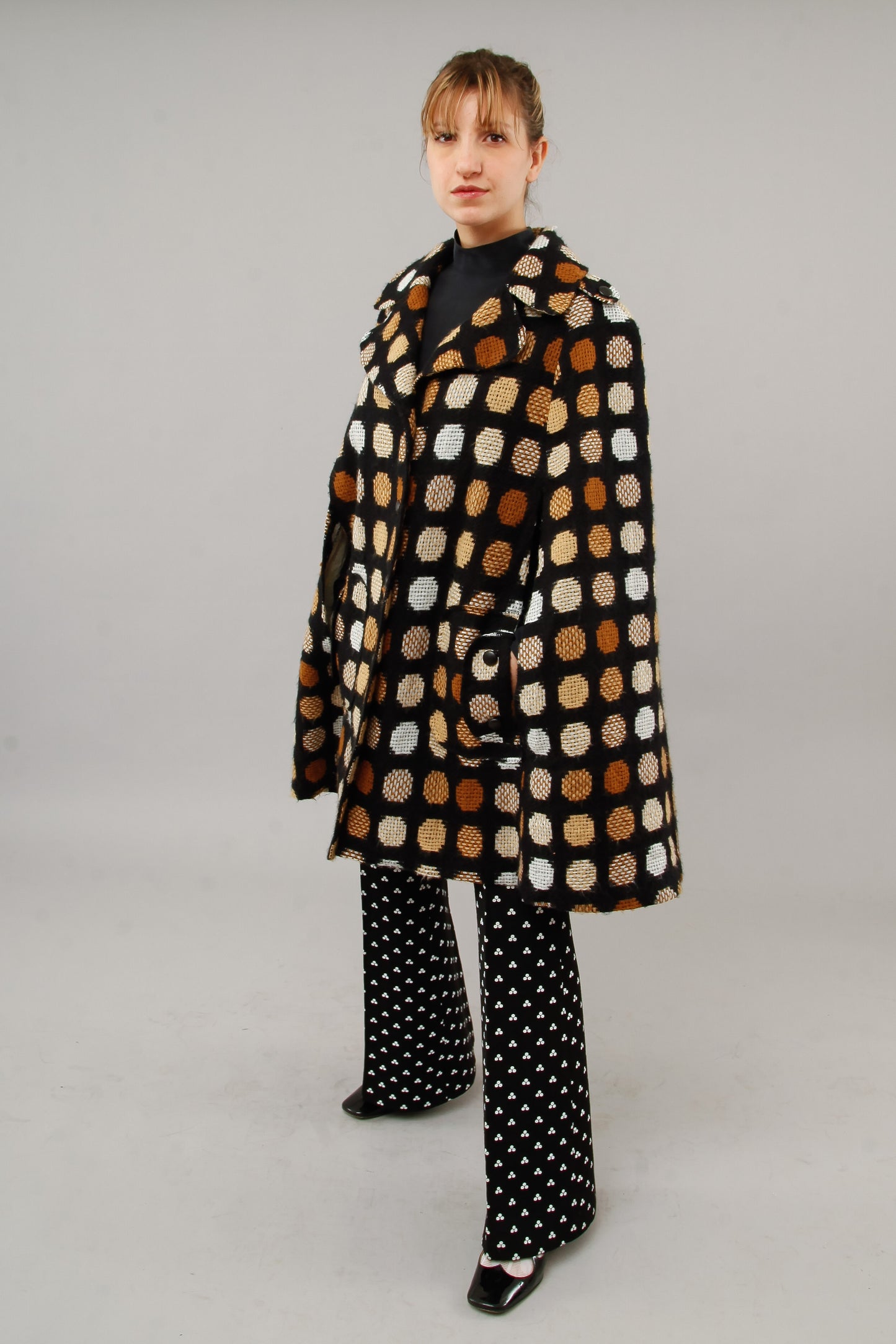 1960 Dotted Brown Cape