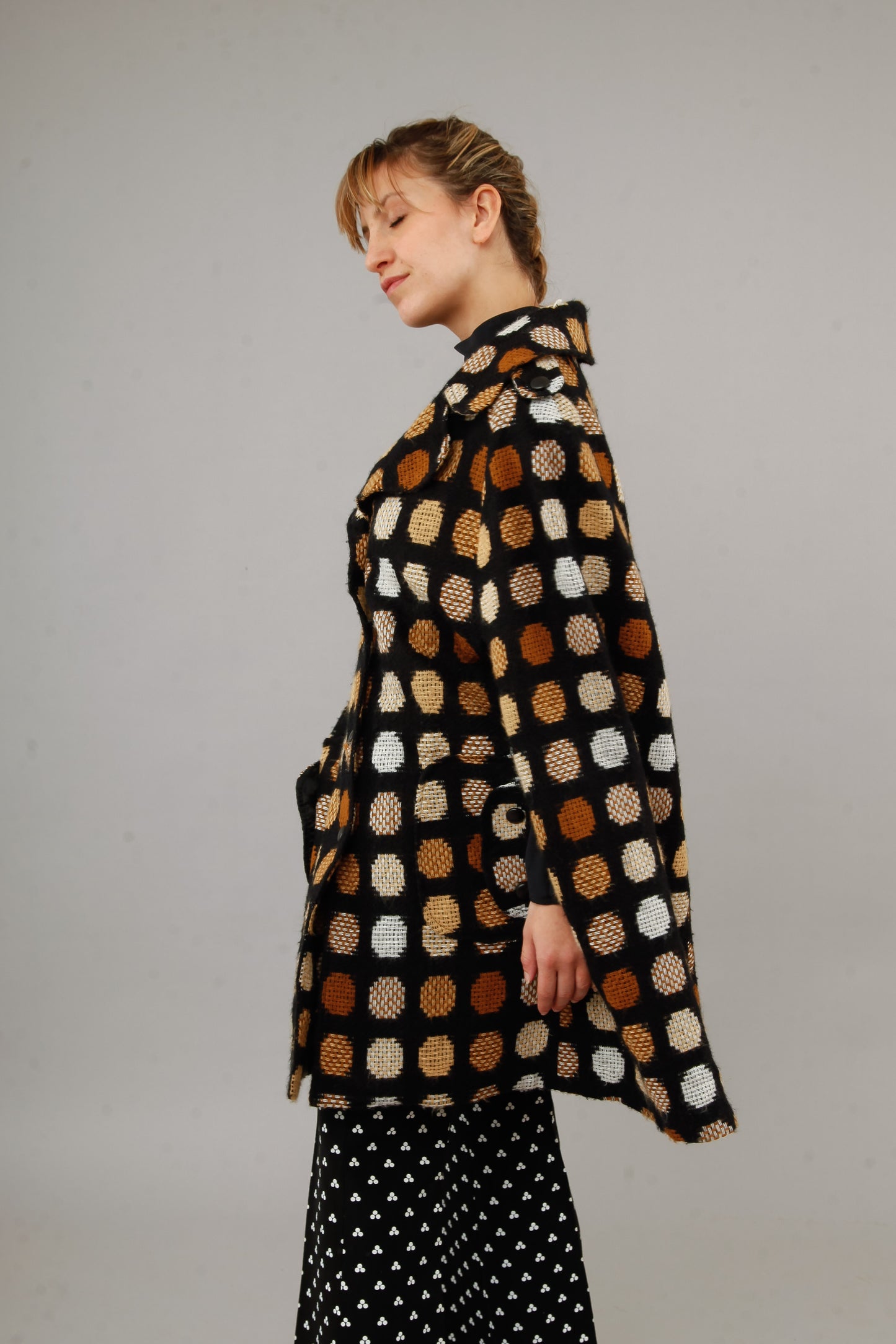 1960 Dotted Brown Cape