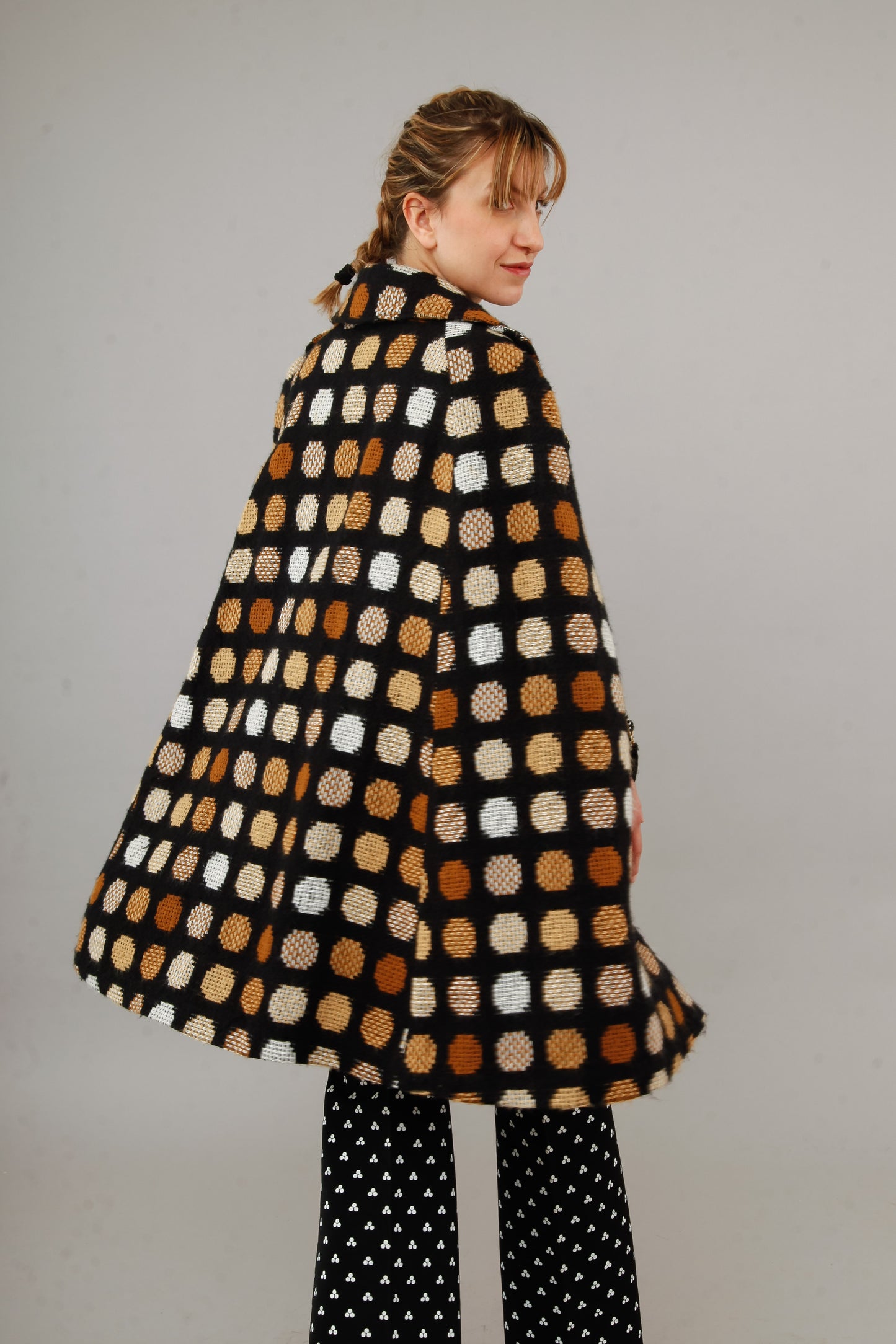 1960 Dotted Brown Cape