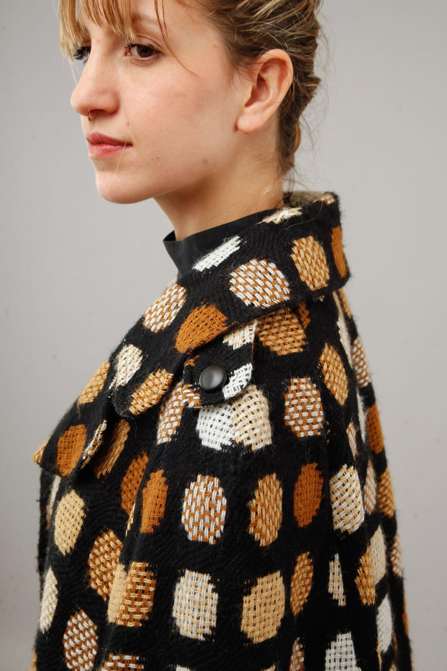 1960 Dotted Brown Cape
